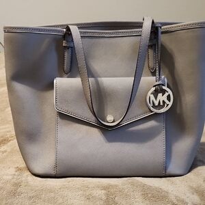 Michael Kors Silver Tote Bag. Silver Detail Around The Bag. Spot For Cards